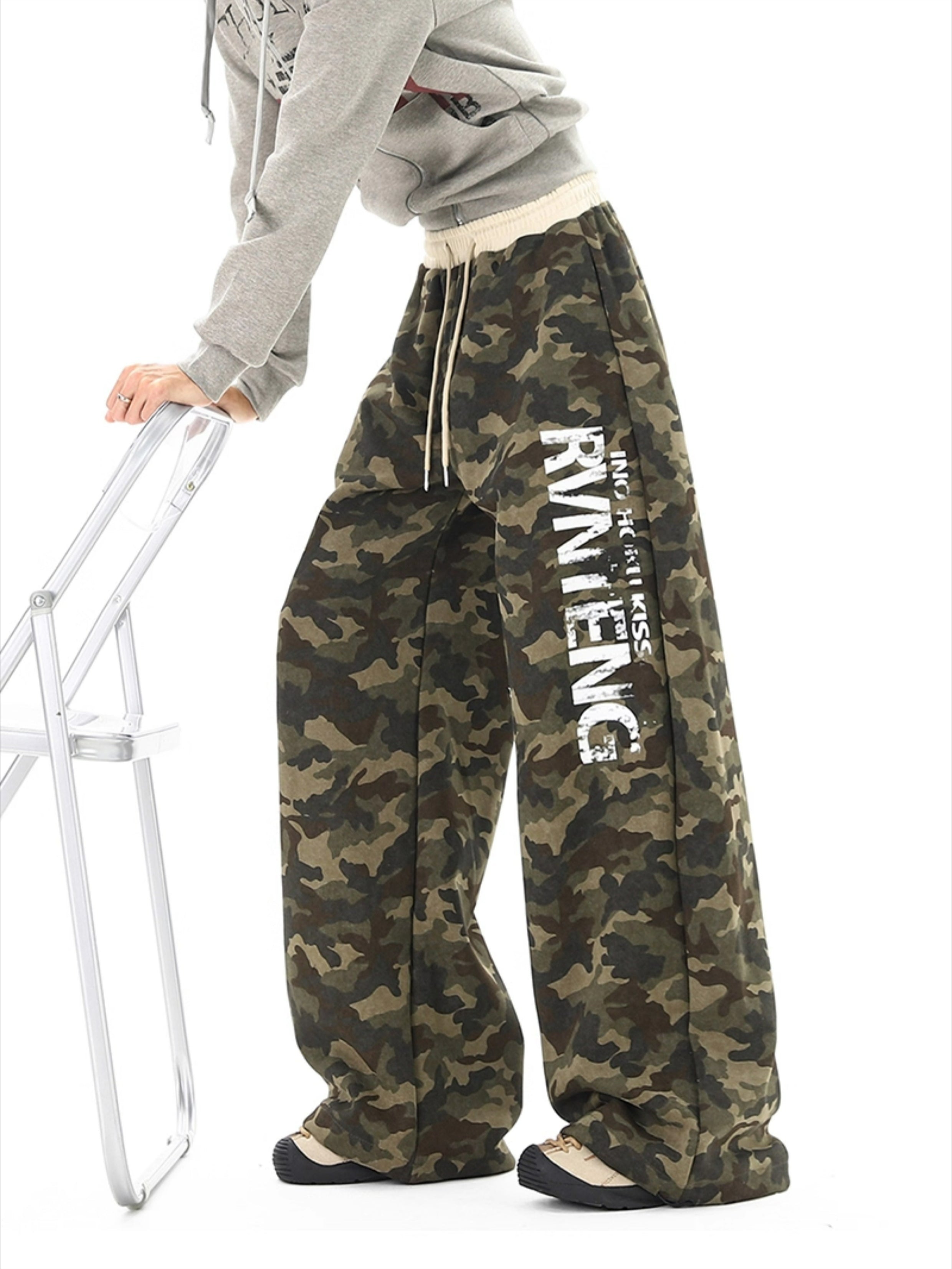 Letter Print Camouflage Sweatpants